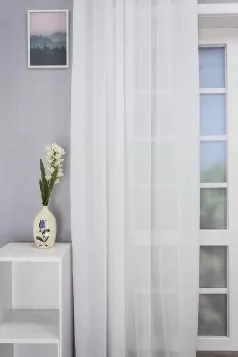 Tört fehér batiszt függöny  egyedi méretre varrva